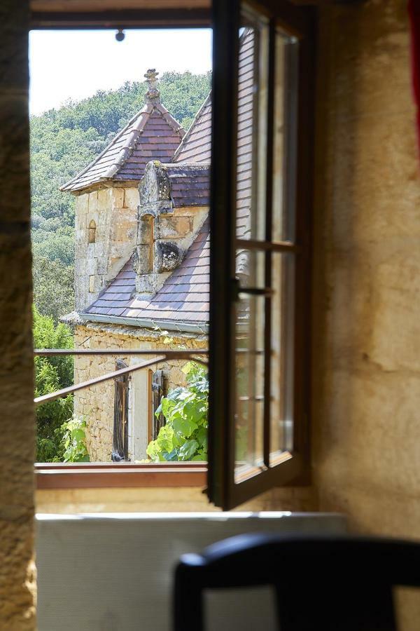 Domaine De Cantegrel - De Charme Et Troglodyte En Perigord * Vitrac (Dordogne)